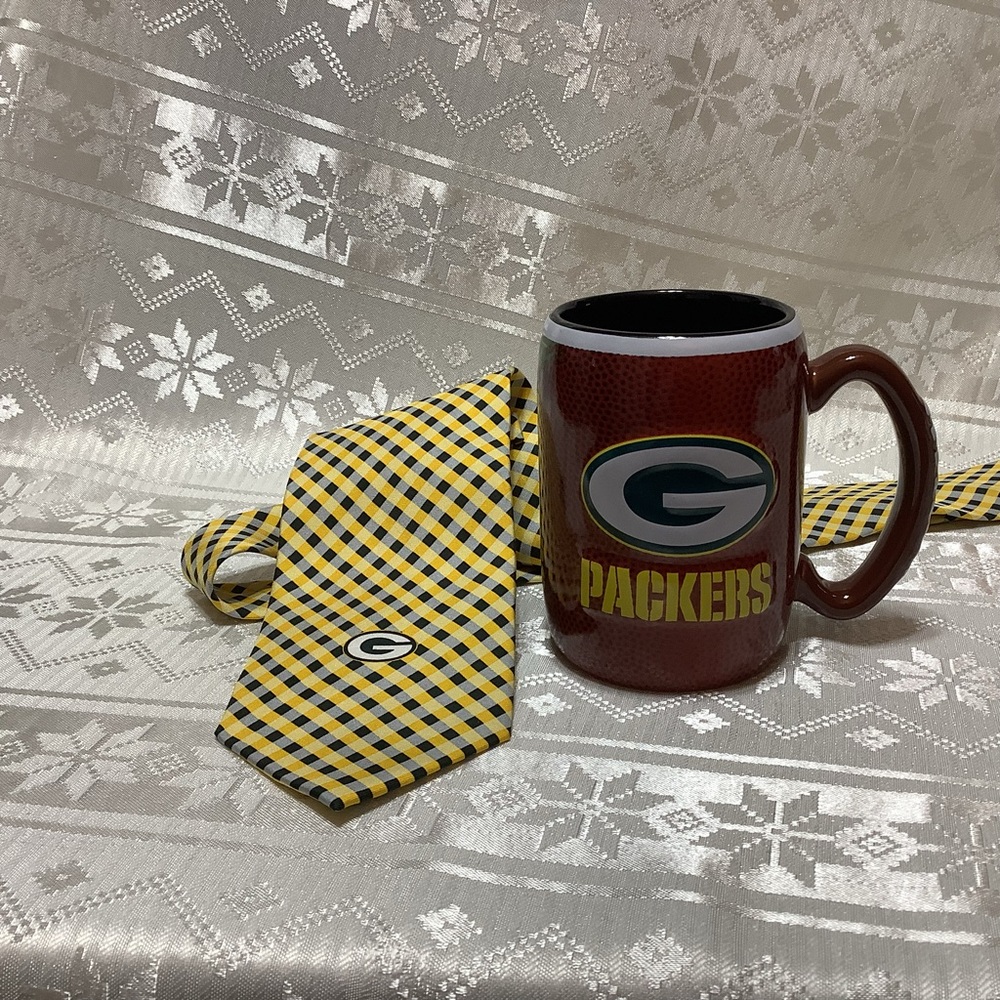 NFL Green Bay Packers Tie and Mug